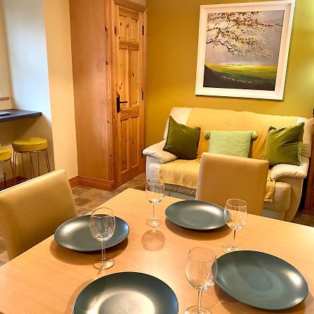 3 Bedroom House Located In Centre Of Carndonagh Dış mekan fotoğraf