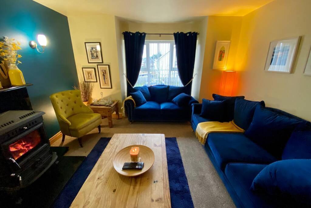 3 Bedroom House Located In Centre Of Carndonagh Dış mekan fotoğraf