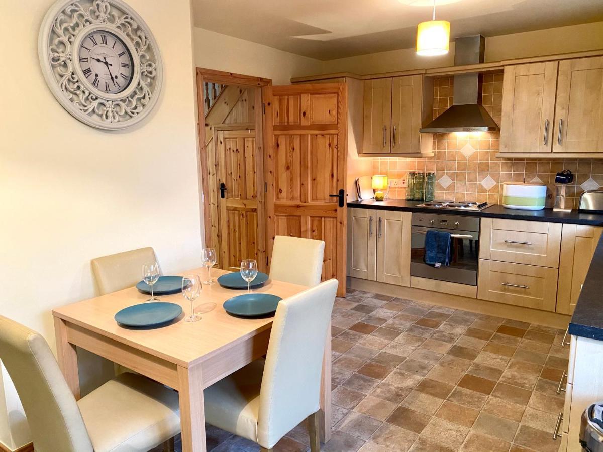 3 Bedroom House Located In Centre Of Carndonagh Dış mekan fotoğraf