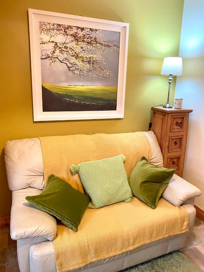 3 Bedroom House Located In Centre Of Carndonagh Dış mekan fotoğraf