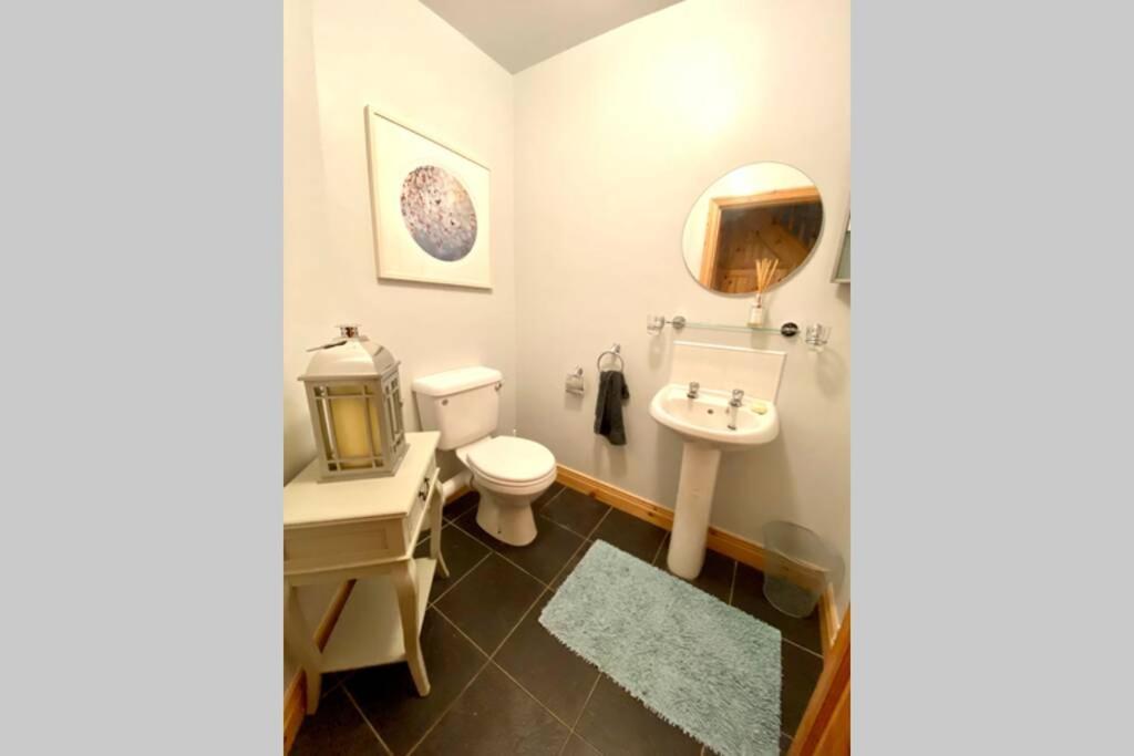 3 Bedroom House Located In Centre Of Carndonagh Dış mekan fotoğraf
