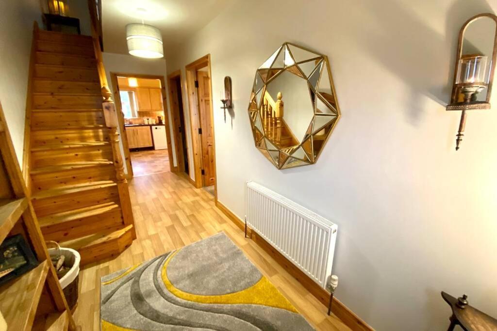 3 Bedroom House Located In Centre Of Carndonagh Dış mekan fotoğraf
